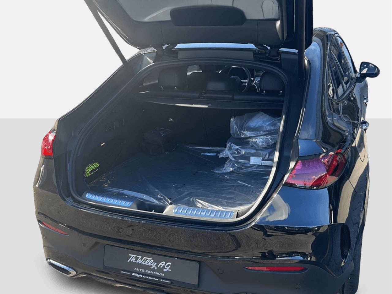 MERCEDES-BENZ GLC 400 e AMG Line 4matic Coupé-image-13