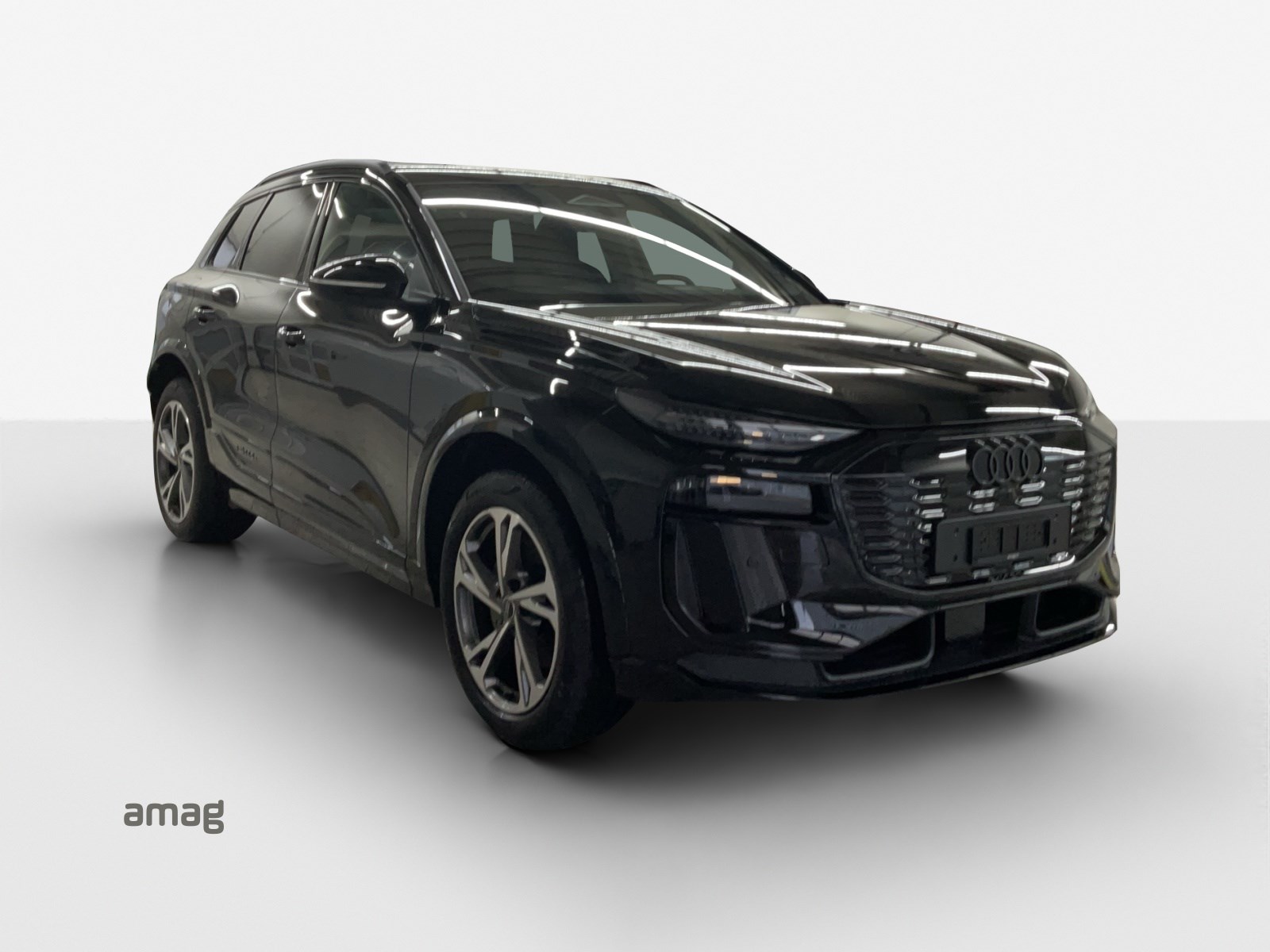 AUDI Q6 e-tron quattro-image-5