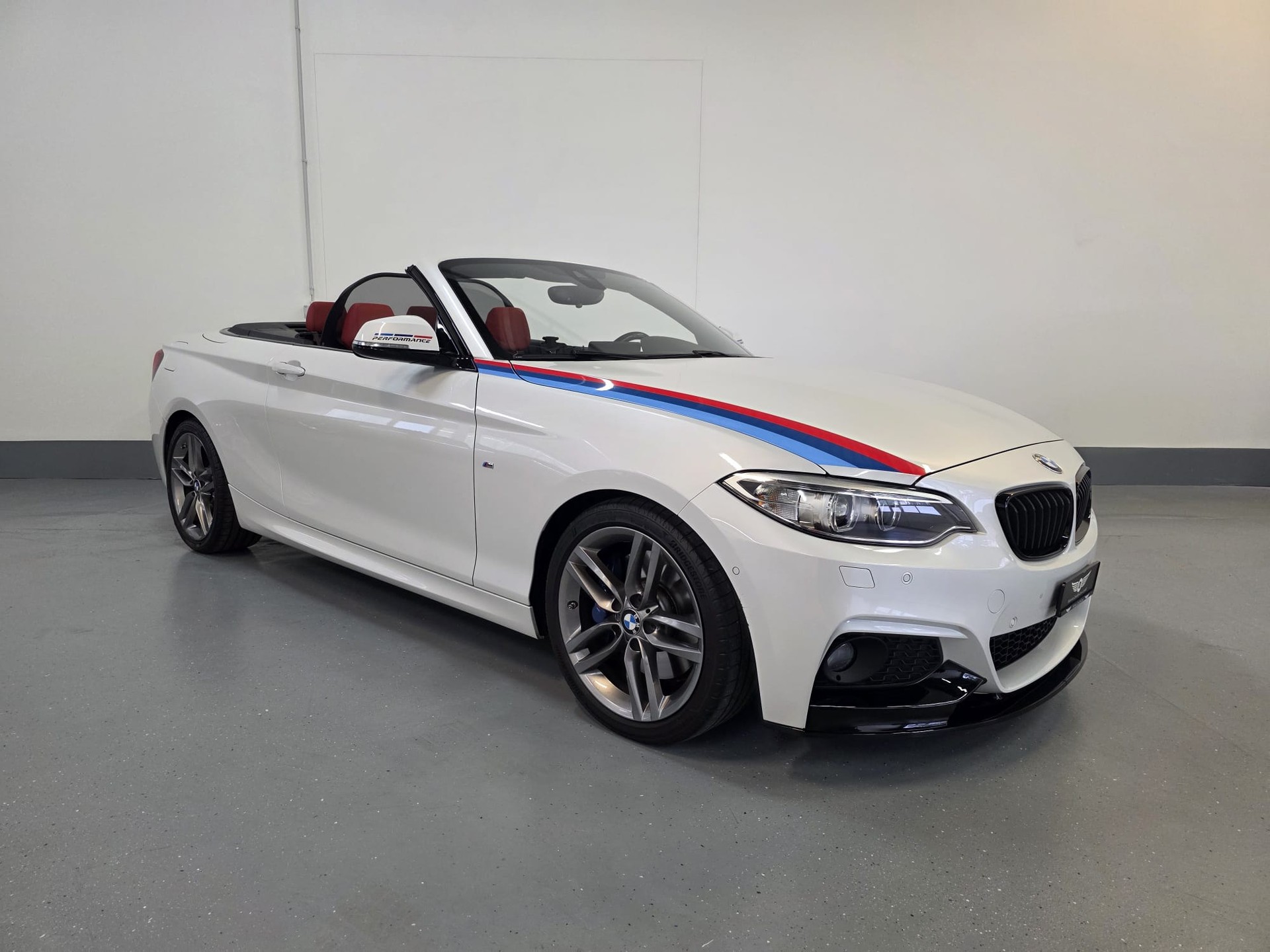 BMW 228i M Sport Steptronic-showroom-element-2