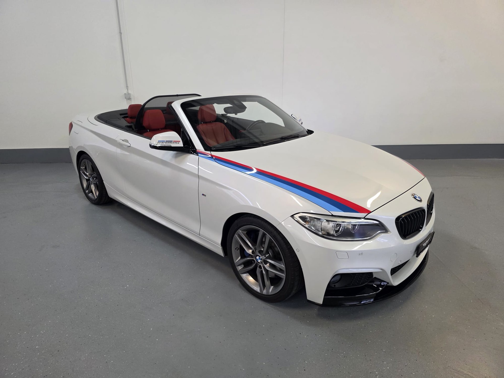 BMW 228i M Sport Steptronic-showroom-element-1