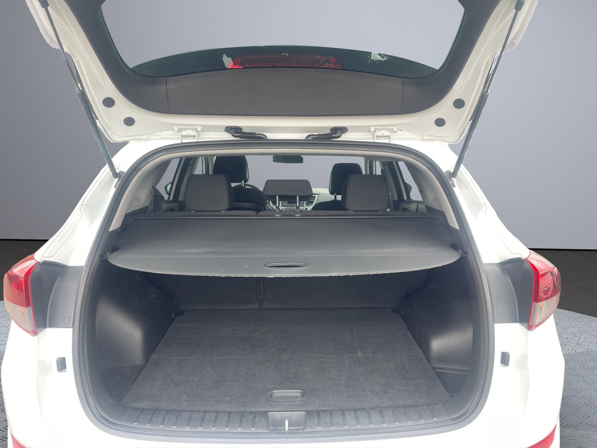 HYUNDAI Tucson 1.7 CRDI Origo 2WD-image-16