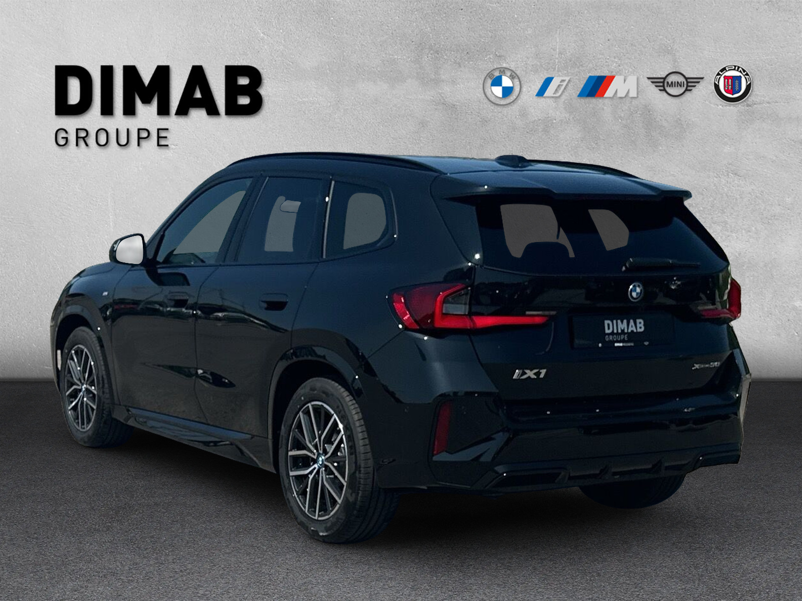 BMW iX1 xDrive 30 Edition M Sport-showroom-element-2
