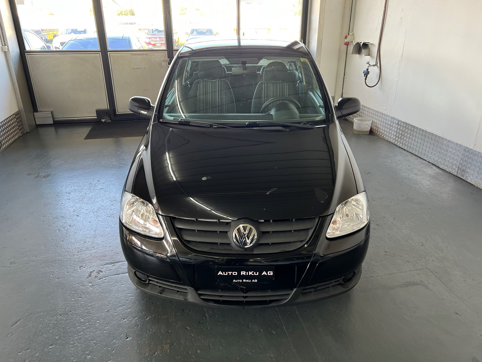 VW Fox 1.2-showroom-element-2