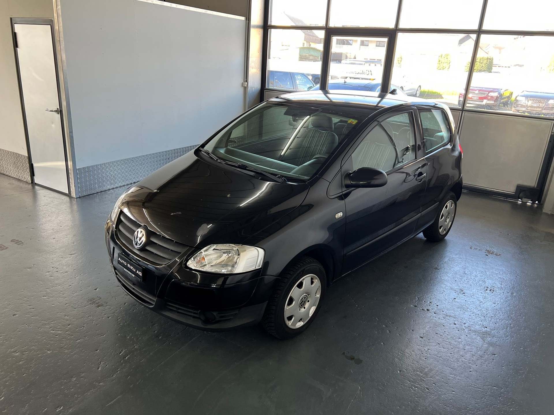 VW Fox 1.2-showroom-element-3