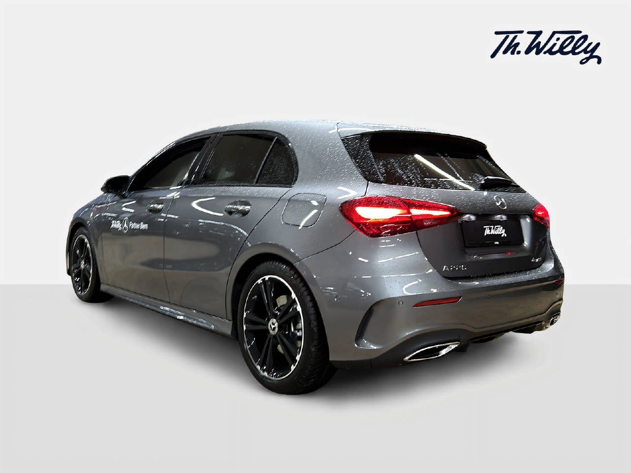 MERCEDES-BENZ A 220 AMG Line 4m-showroom-element-2