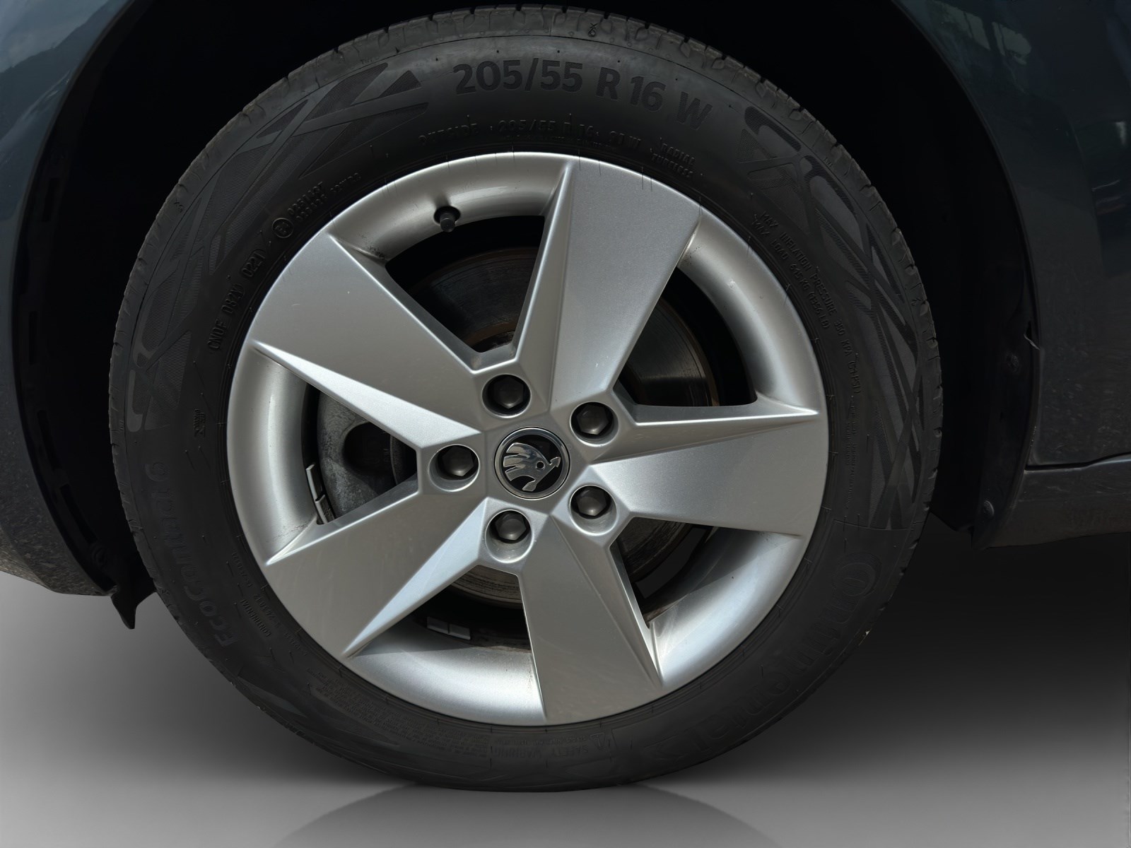 SKODA Octavia Combi 2.0 TSI Ambition 4x4 DSG-image-13