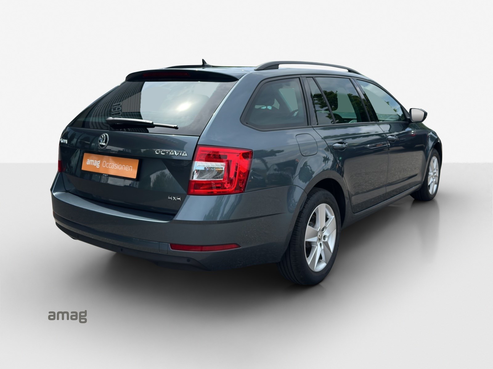 SKODA Octavia Combi 2.0 TSI Ambition 4x4 DSG-image-4
