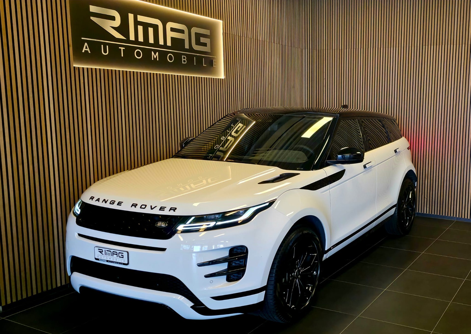 LAND ROVER Range Rover Evoque R-Dynamic D 240 SE AT9-showroom-element-1