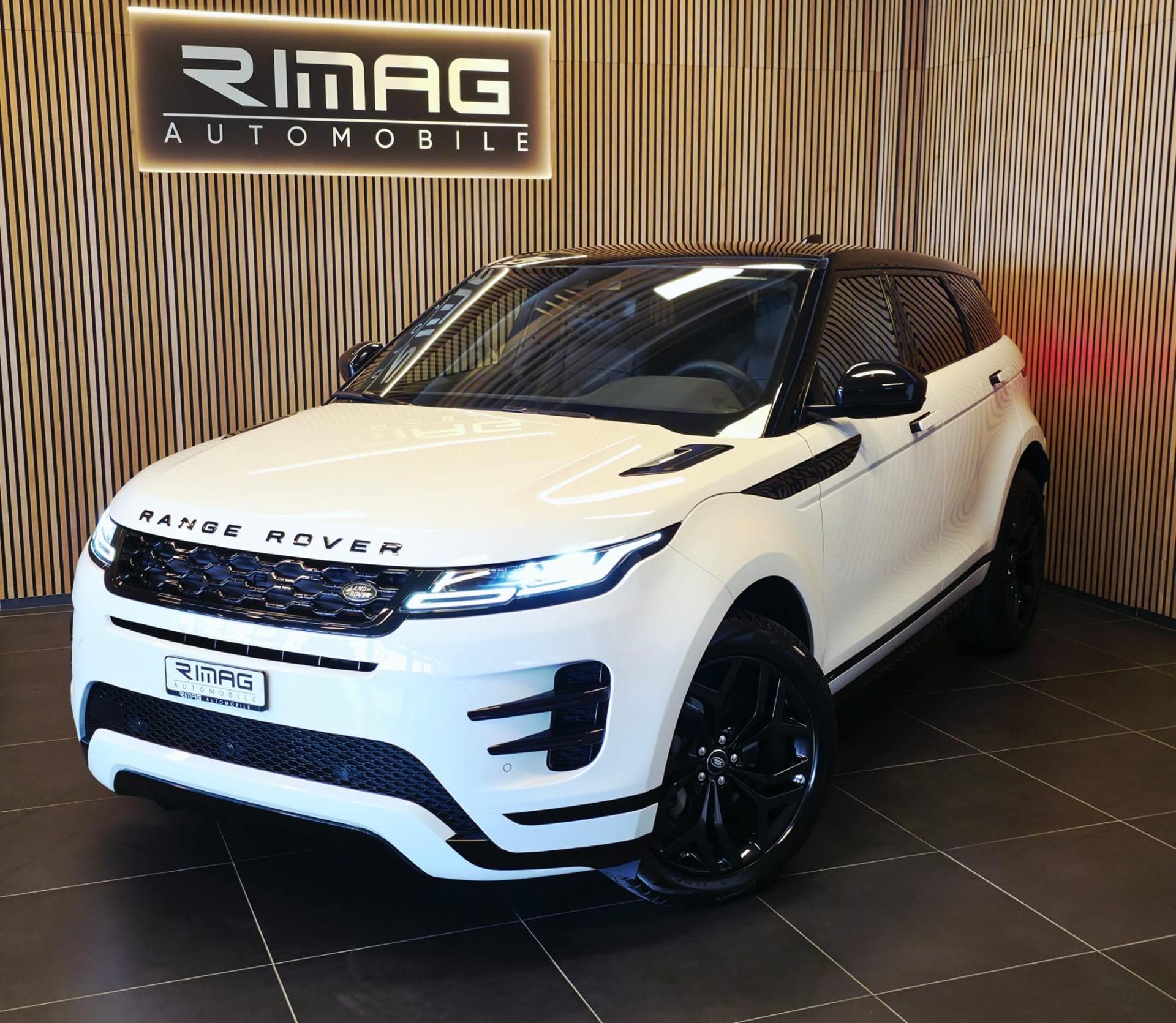 LAND ROVER Range Rover Evoque R-Dynamic D 240 SE AT9-showroom-element-2