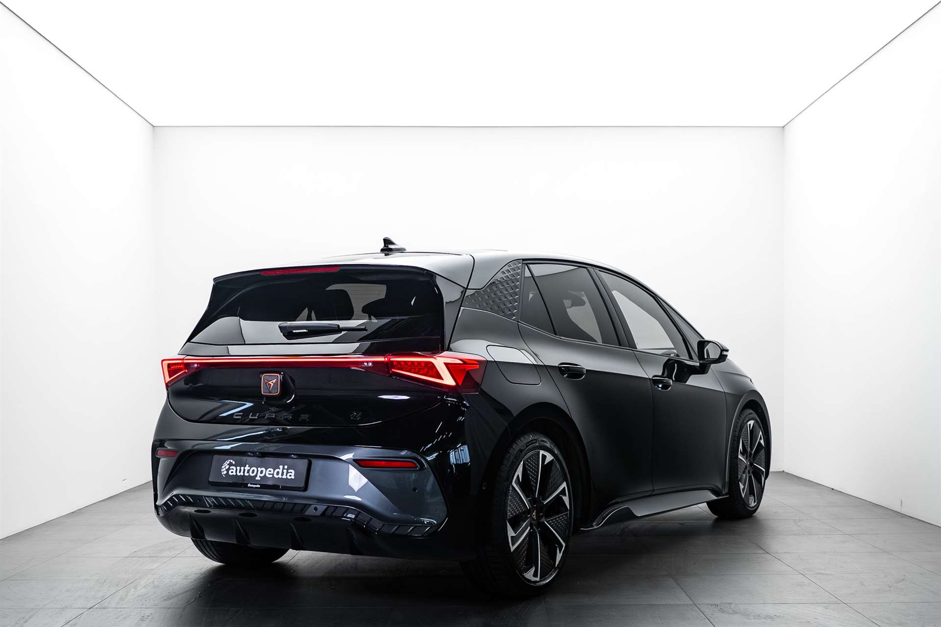 CUPRA Born 79 kWh VZ 326PS 539KM-showroom-element-2