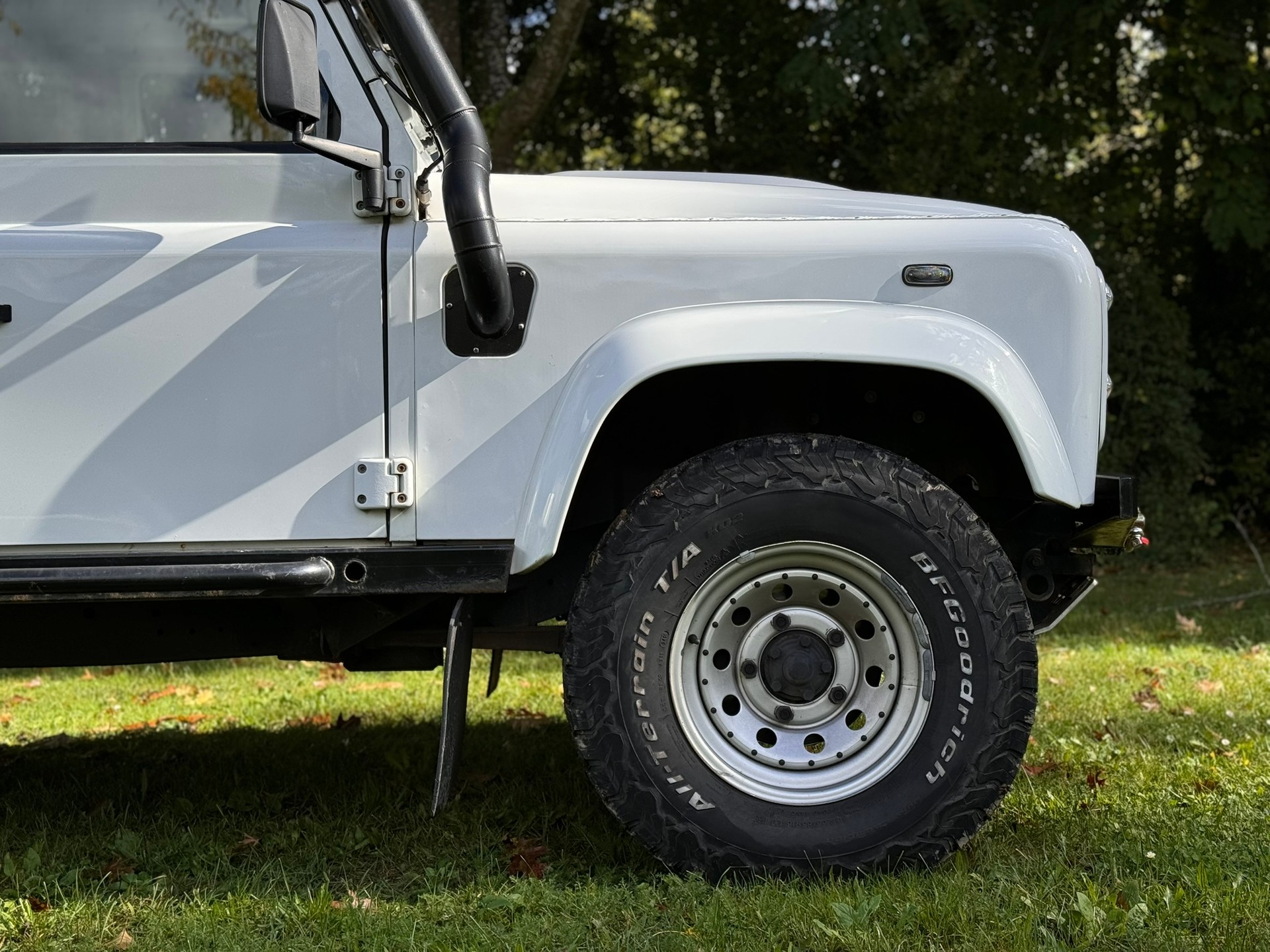 LAND ROVER Defender 110 2.4 Td4 Station Wagon-image-1