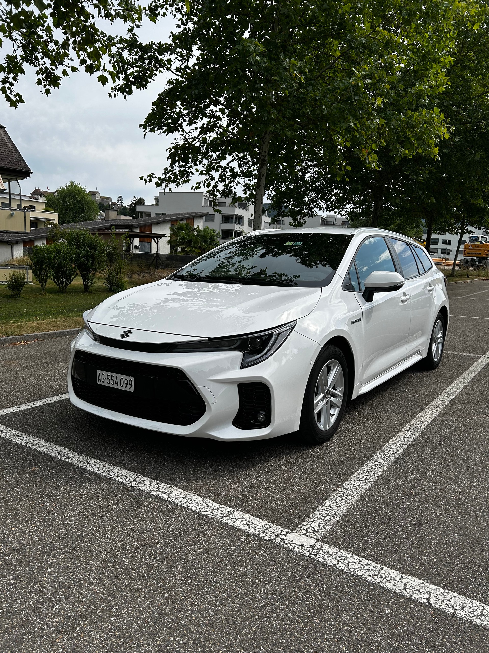 SUZUKI Swace 1.8 Hybrid Compact Top E-CVT