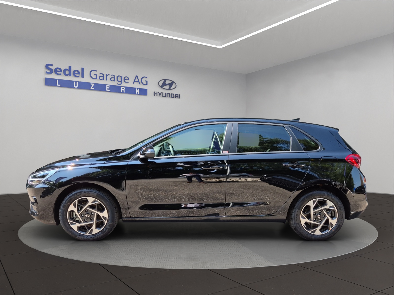 HYUNDAI i30 1.5 T-GDi Amplia-showroom-element-2