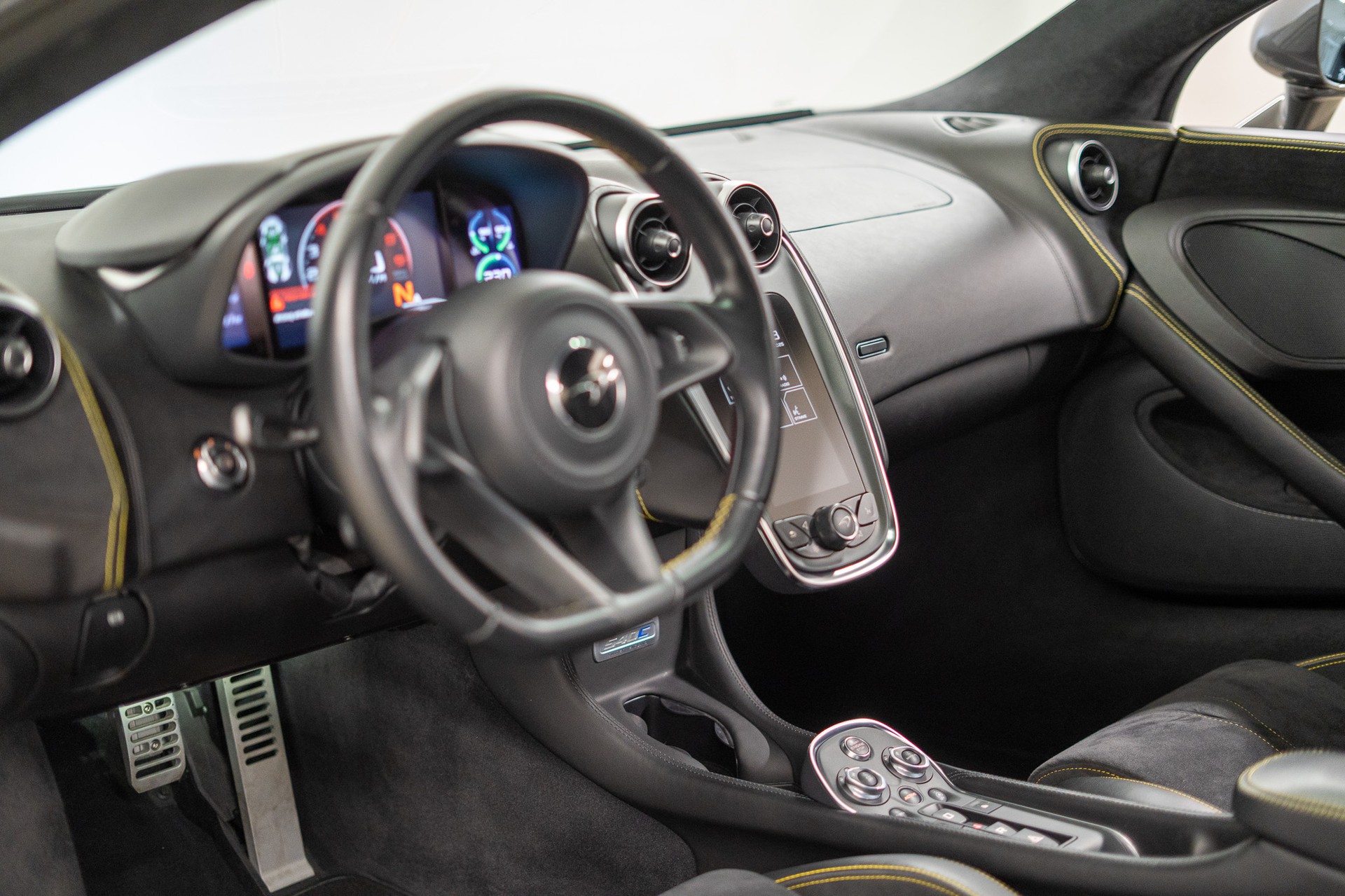McLAREN 540C Coupé 3.8 V8 SSG-image-14