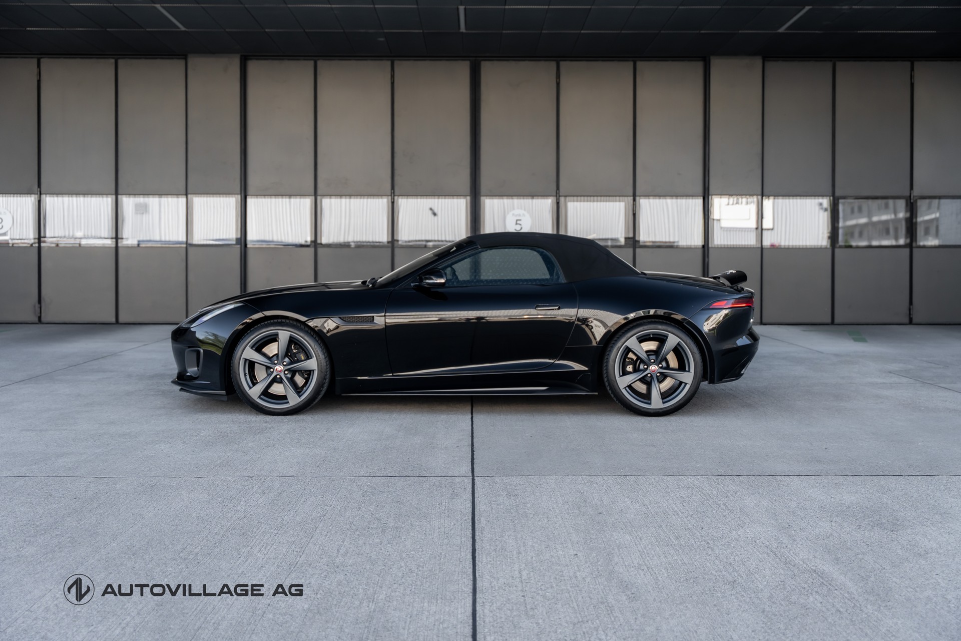 JAGUAR F-Type Convertible P400 3.0 V6 S/C AWD Automatik CH-Fz-showroom-element-3