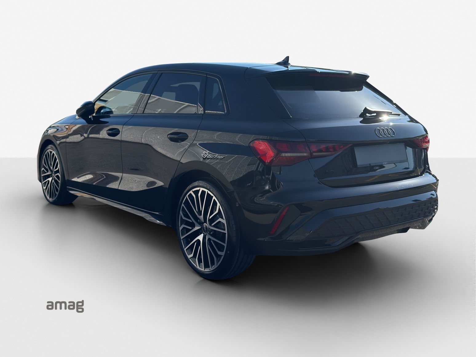 AUDI A3 Sportback 35 TFSI S line Attraction-showroom-element-2