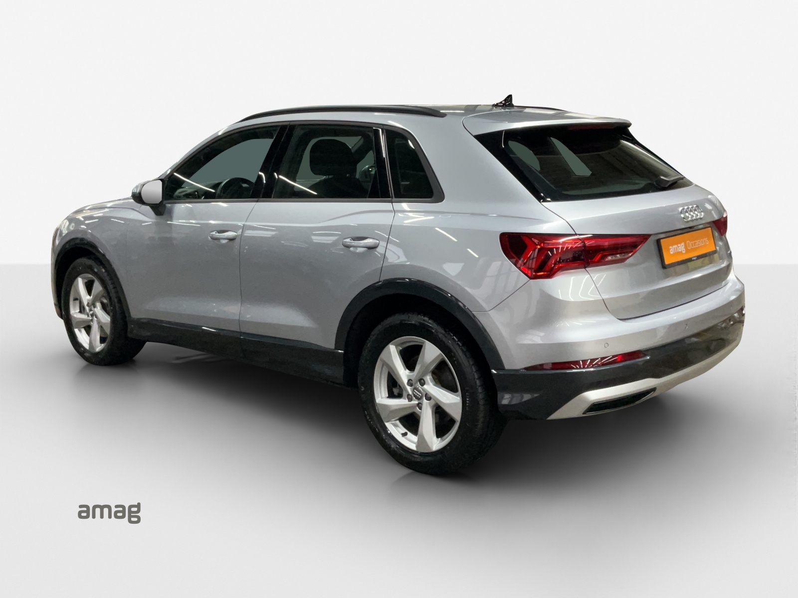 AUDI Q3 40 TFSI advanced quattro S-tronic-showroom-element-2