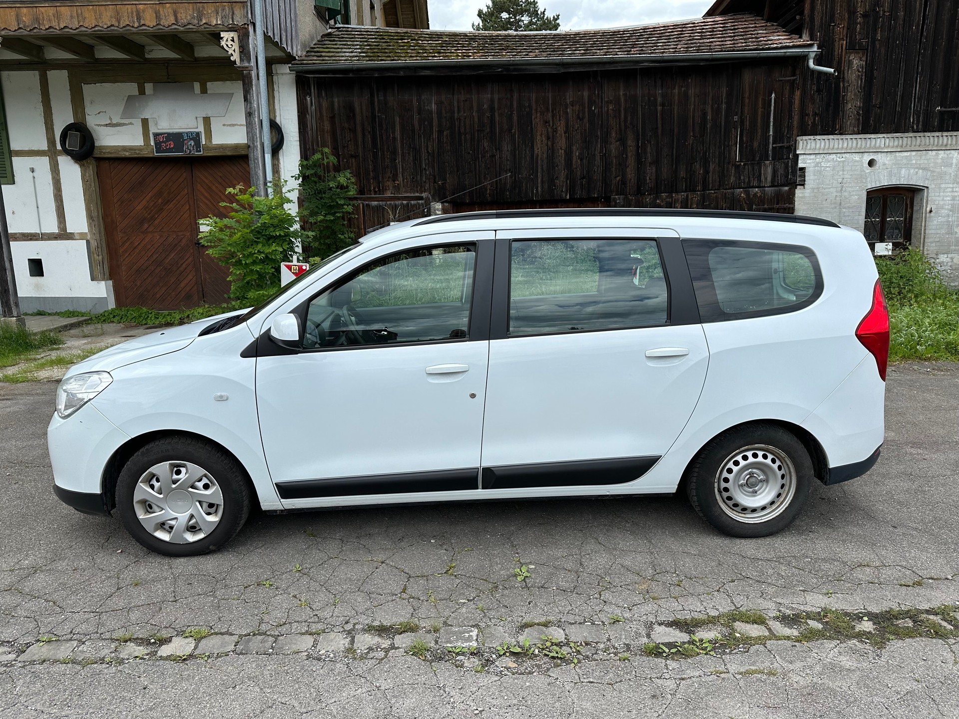 DACIA Lodgy 1.2 Turbo Lauréate 5PL FIXPREIS