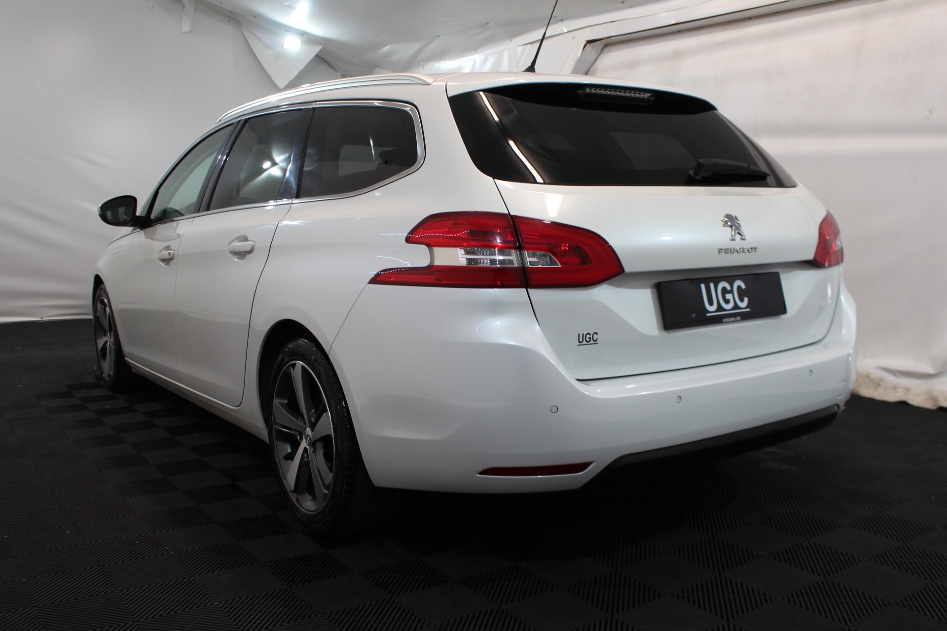 PEUGEOT 308 SW 1.2 THP Allure-showroom-element-3