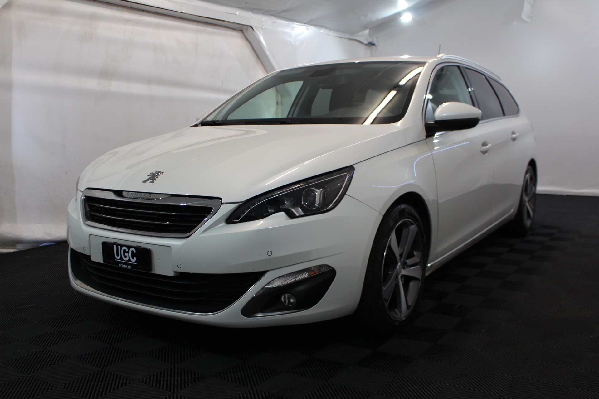 PEUGEOT 308 SW 1.2 THP Allure-showroom-element-2