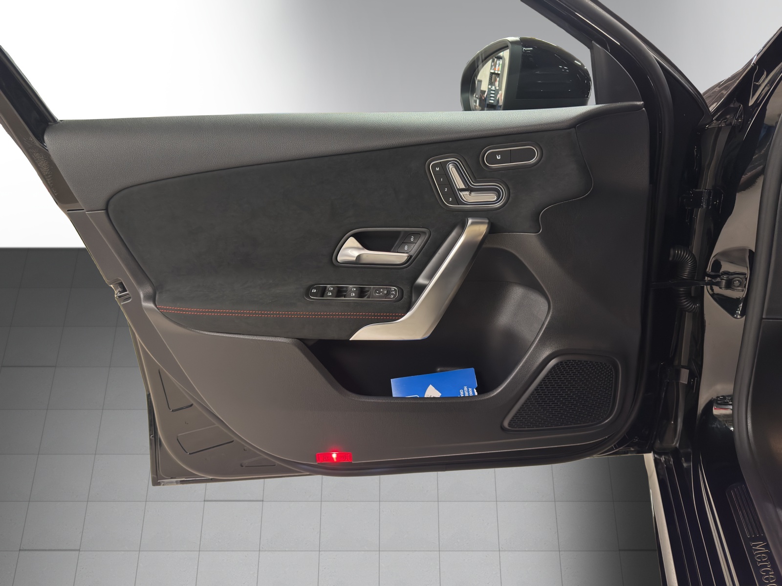 Image MERCEDES-BENZ A-200 A 200 Night Star 7G-DCT