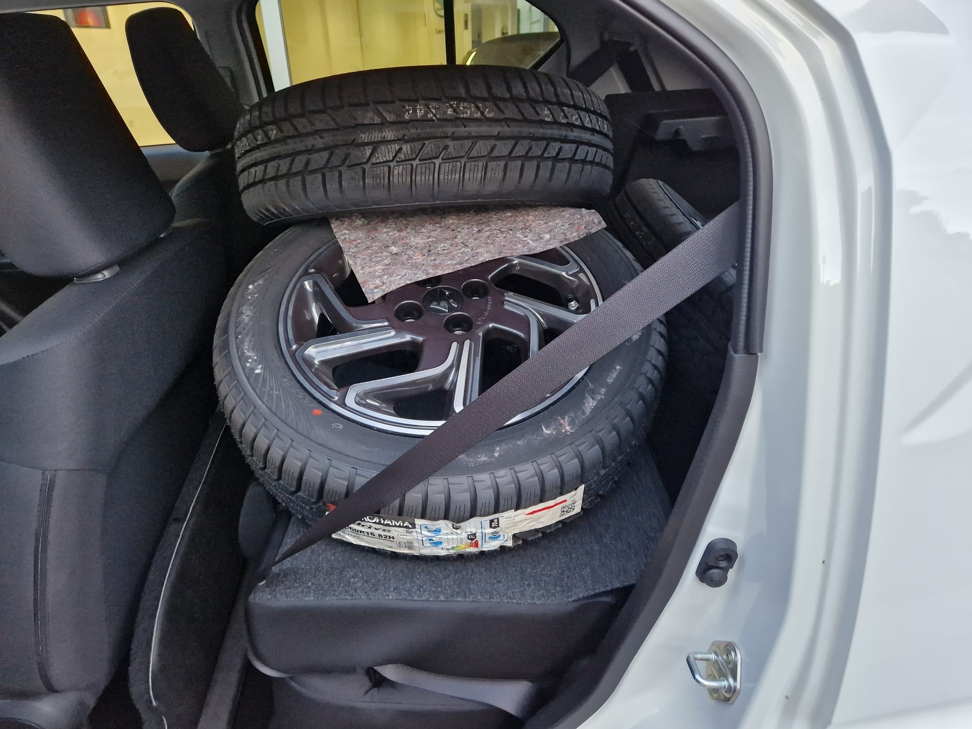 SUZUKI Ignis 1.2i Compact+ Hybrid 4x4-image-4