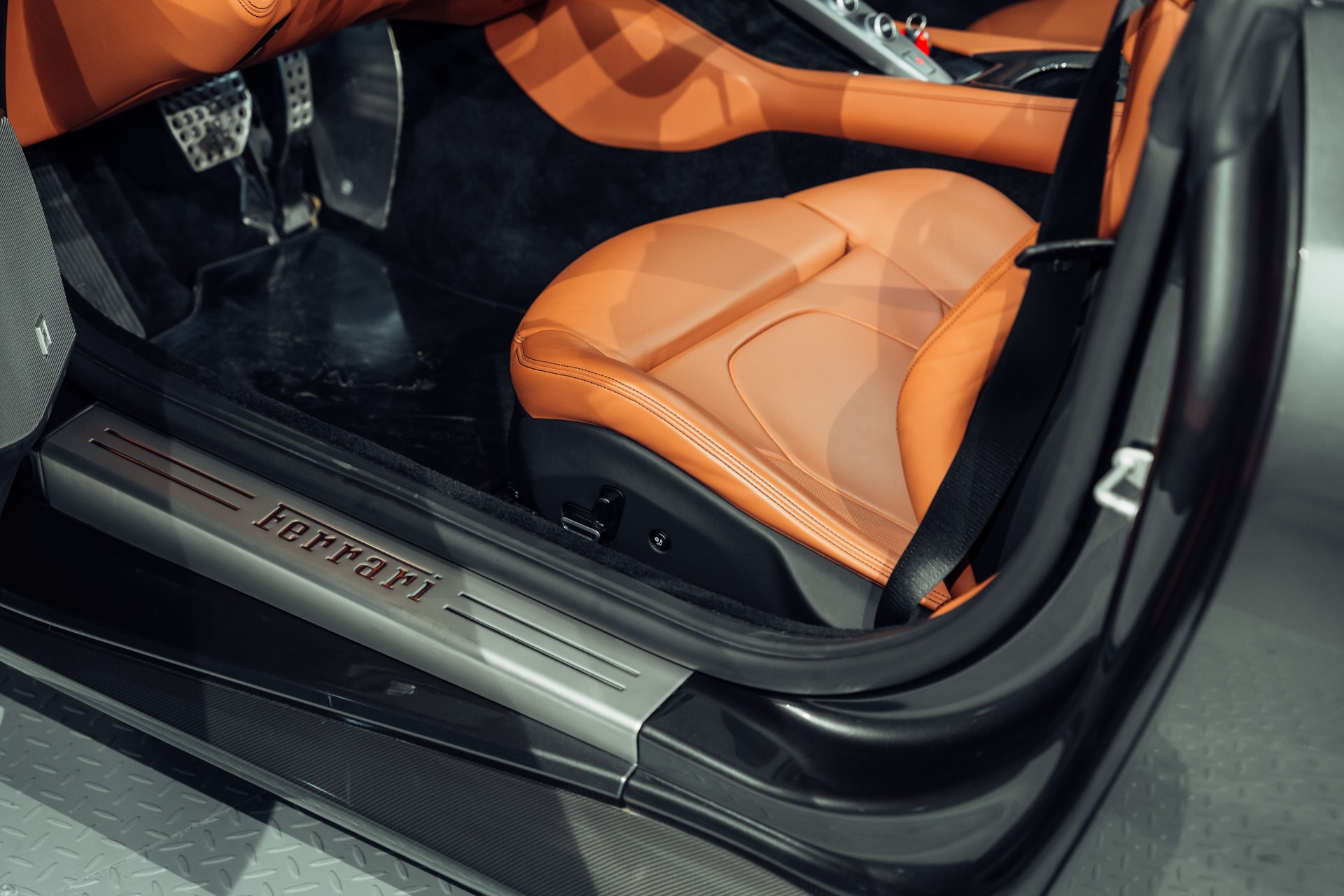 FERRARI Portofino 3.9 V8 T-image-15