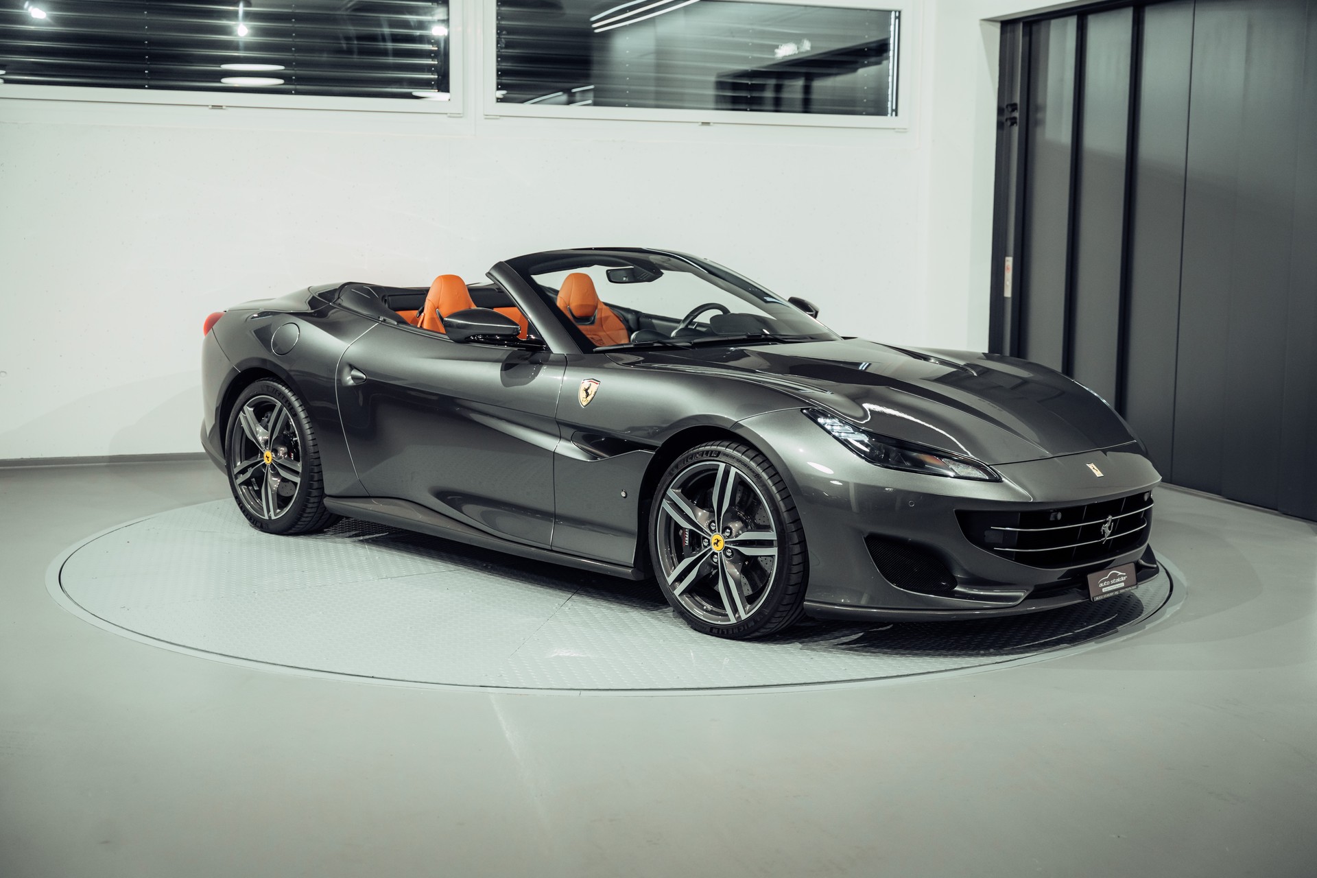 FERRARI Portofino 3.9 V8 T-showroom-element-1