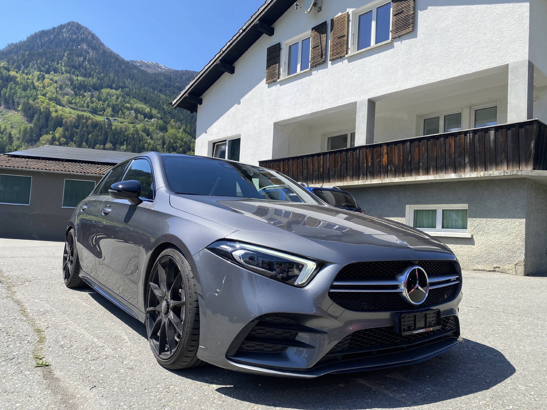 MERCEDES-BENZ A 35 AMG 4matic-image-1