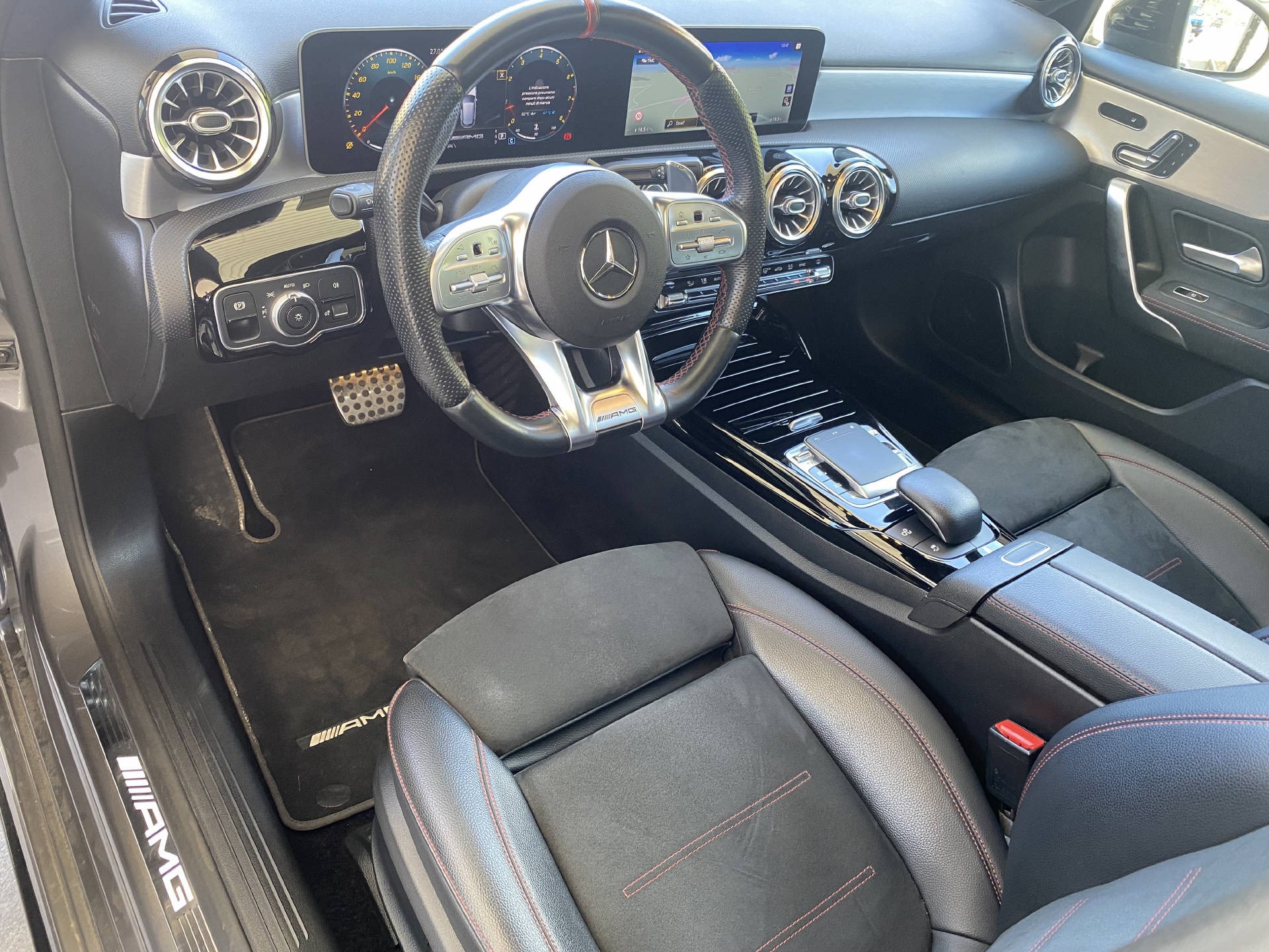 MERCEDES-BENZ A 35 AMG 4matic-image-10