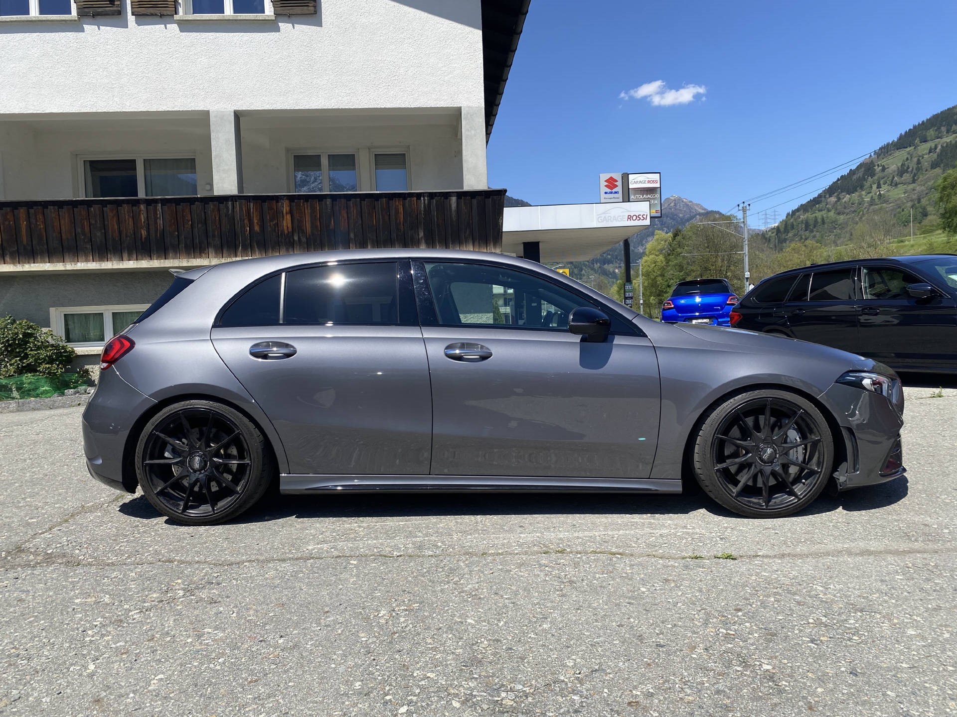 MERCEDES-BENZ A 35 AMG 4matic-image-2