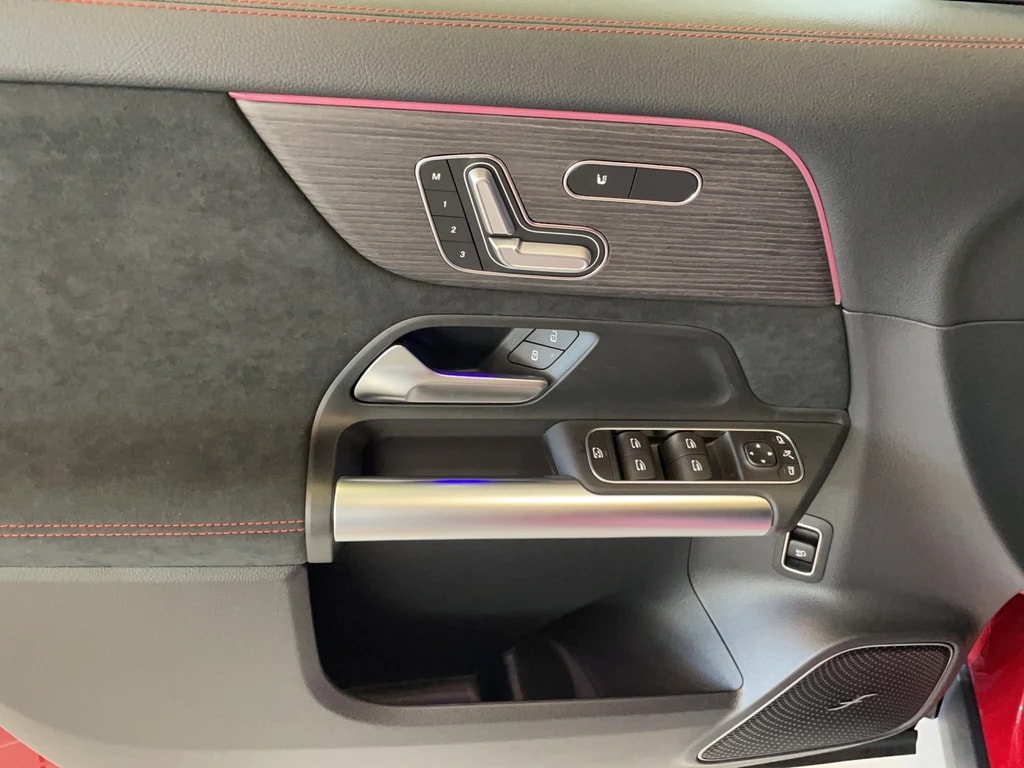 Image MERCEDES-BENZ EQA-300 EQA 350 4M Swiss Star AMG