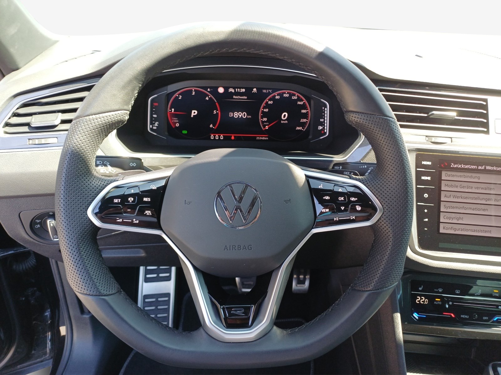 VW Tiguan 2.0 TDI SCR R-Line 4Motion DSG-image-9