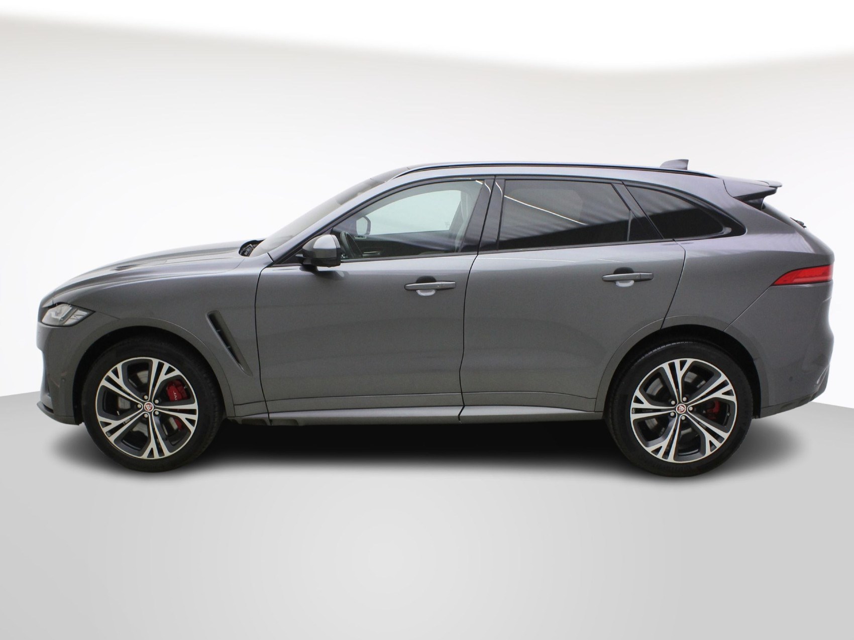 JAGUAR F-PACE 5.0 V8 SVR AWD-showroom-element-1
