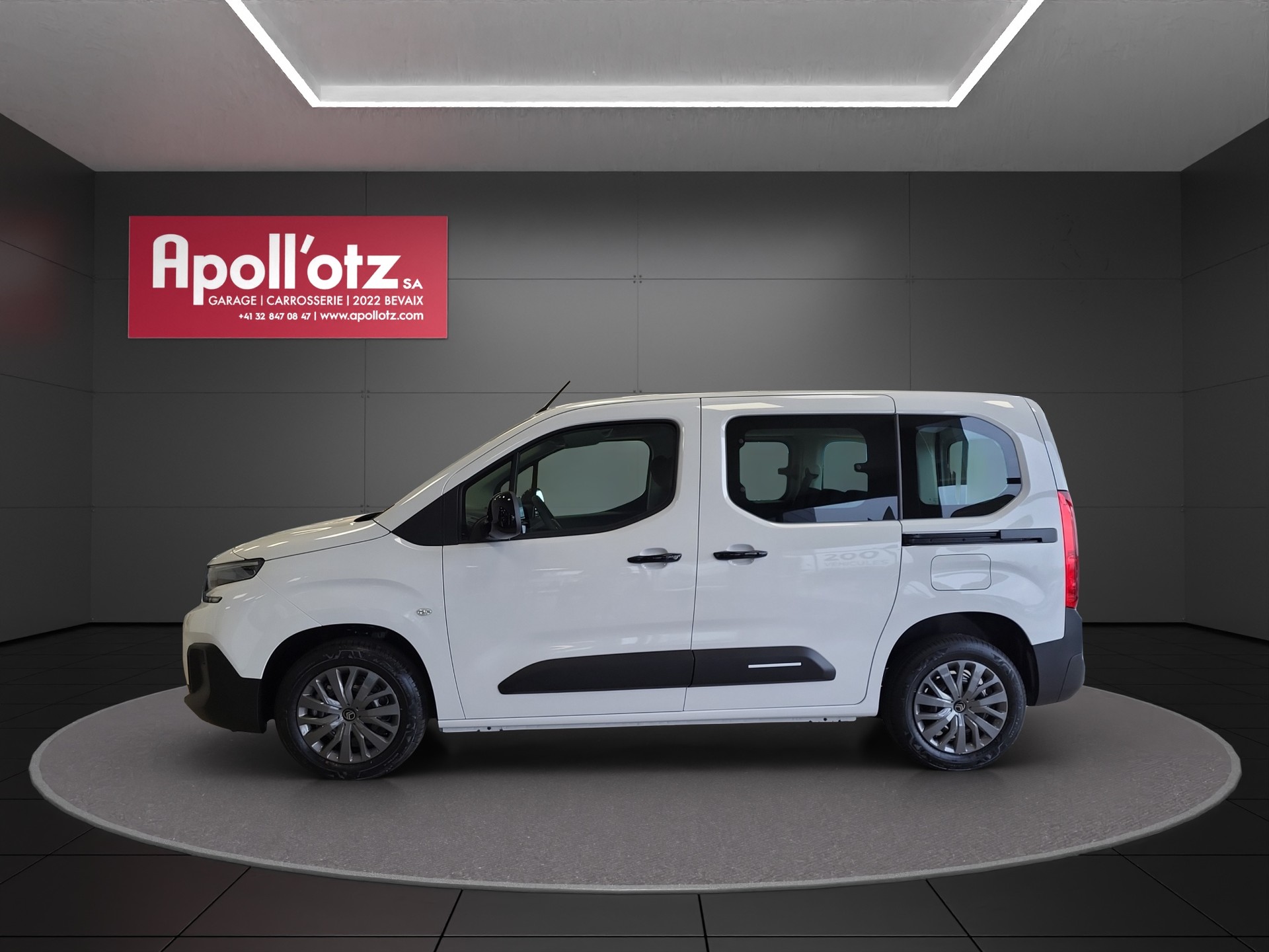 CITROEN BERLINGO 1.2i You M-showroom-element-1