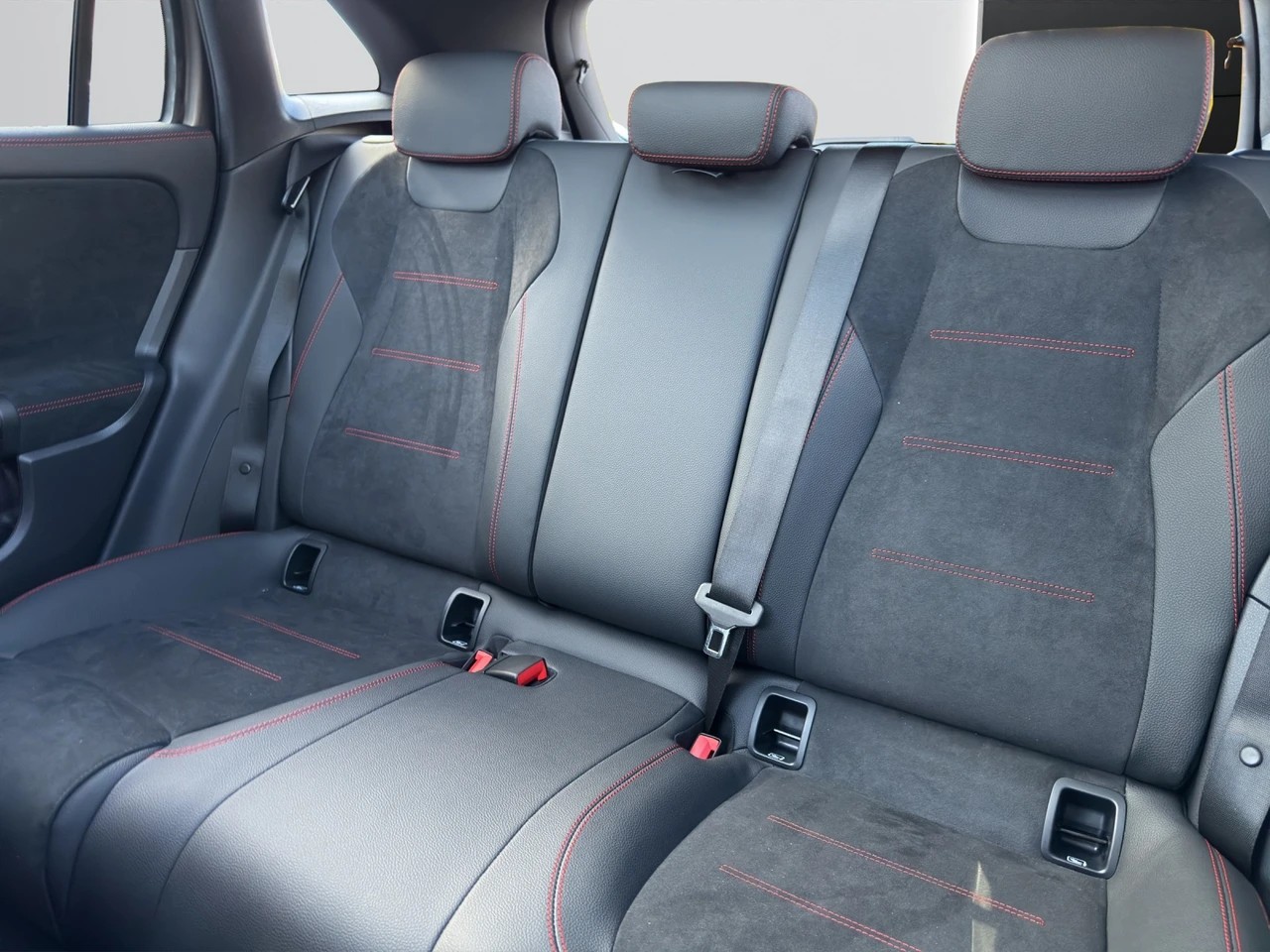 Image MERCEDES-BENZ GLA-220 GLA 220 4Matic 8G-DCT