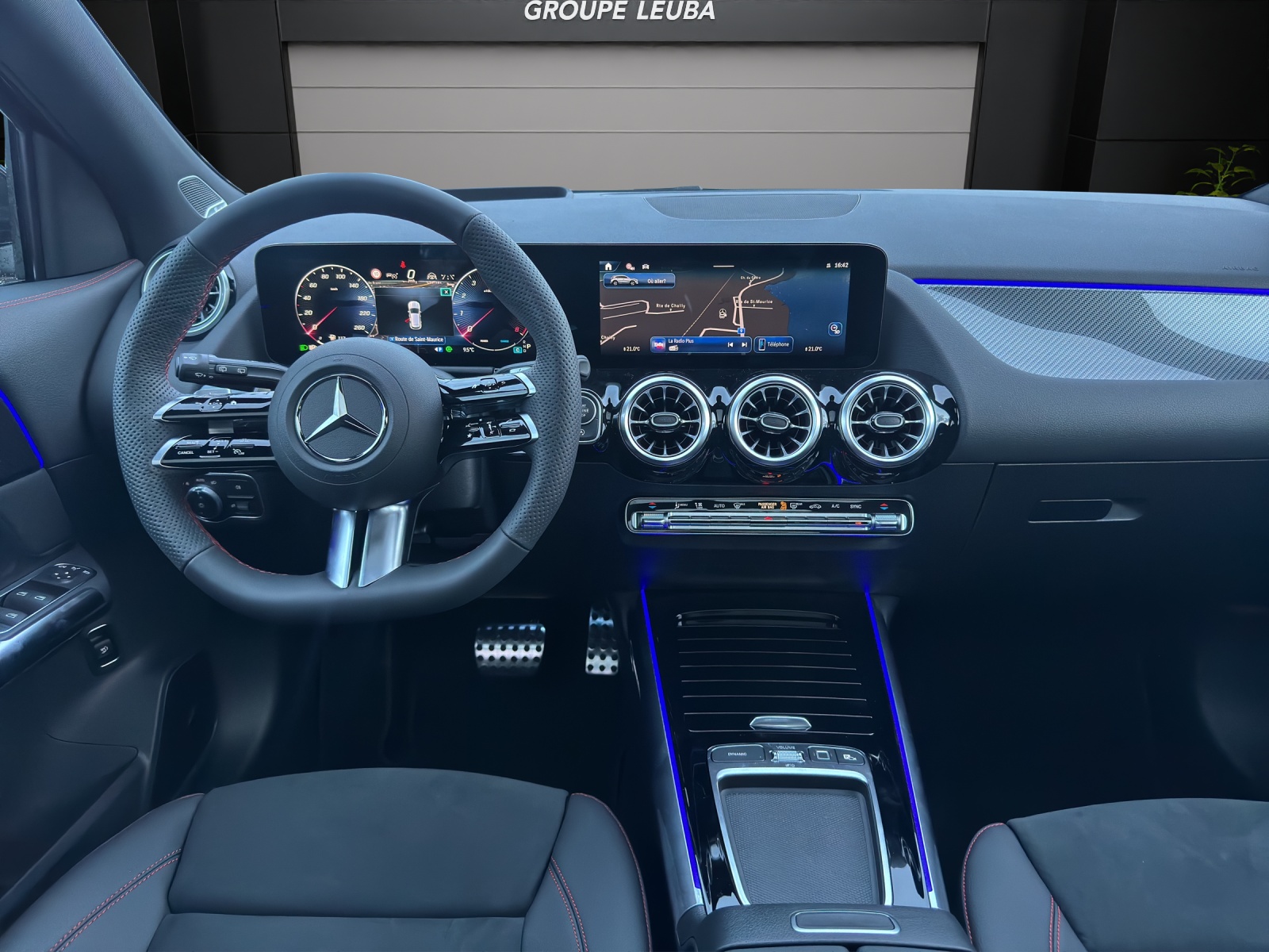 Image MERCEDES-BENZ GLA-200 GLA 200 7G-DCT