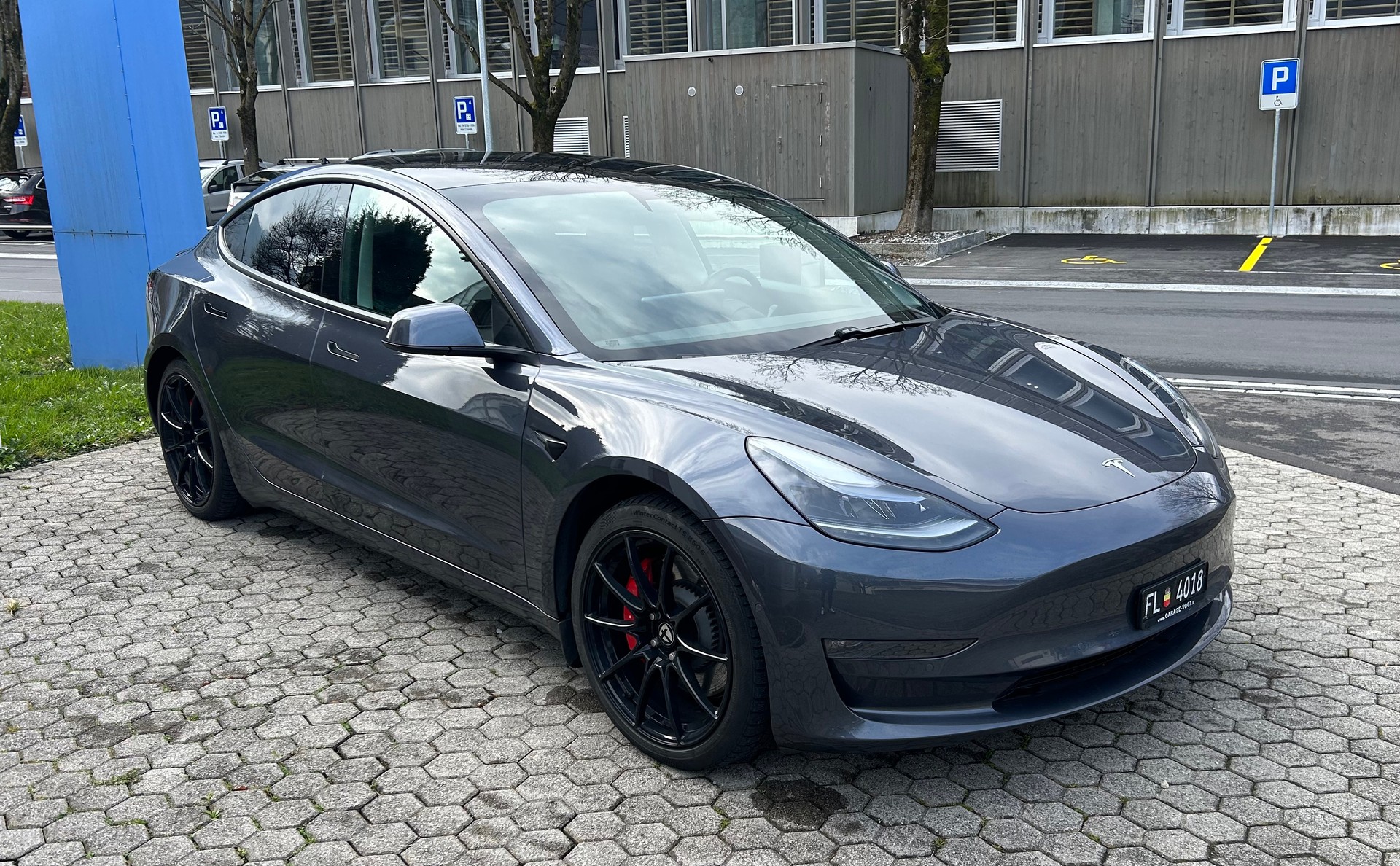 TESLA Model 3 Performance Dual Motor AWD