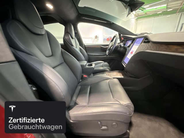 TESLA Model X Long Range AWD-showroom-element-2