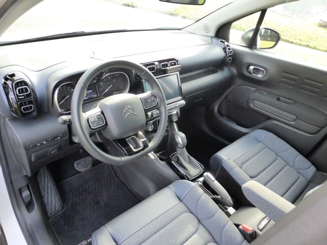 CITROEN C3 Aircross 1.2i PureTech Shine EAT6-image-7