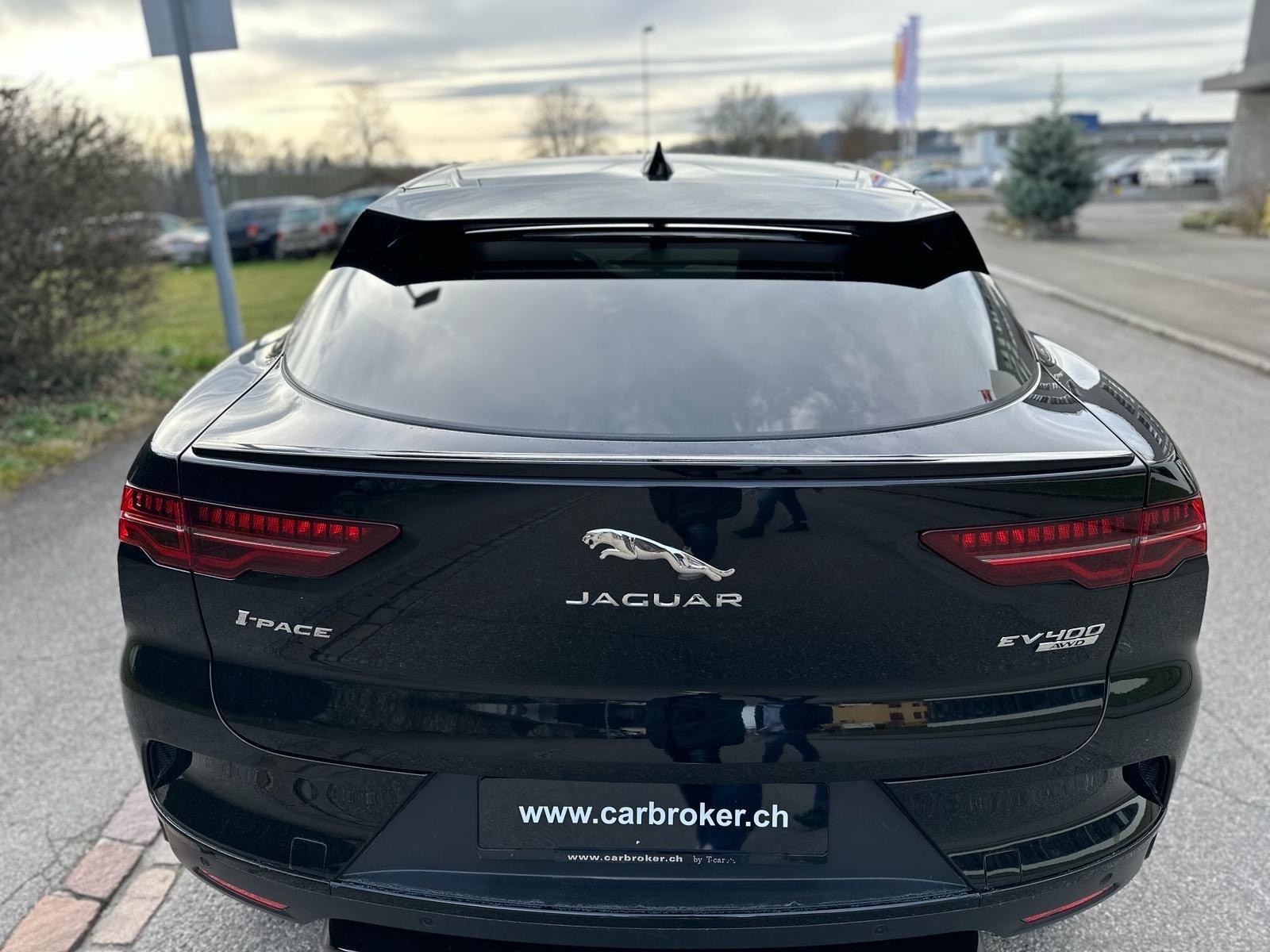 JAGUAR I-Pace EV400 HSE AWD-showroom-element-3