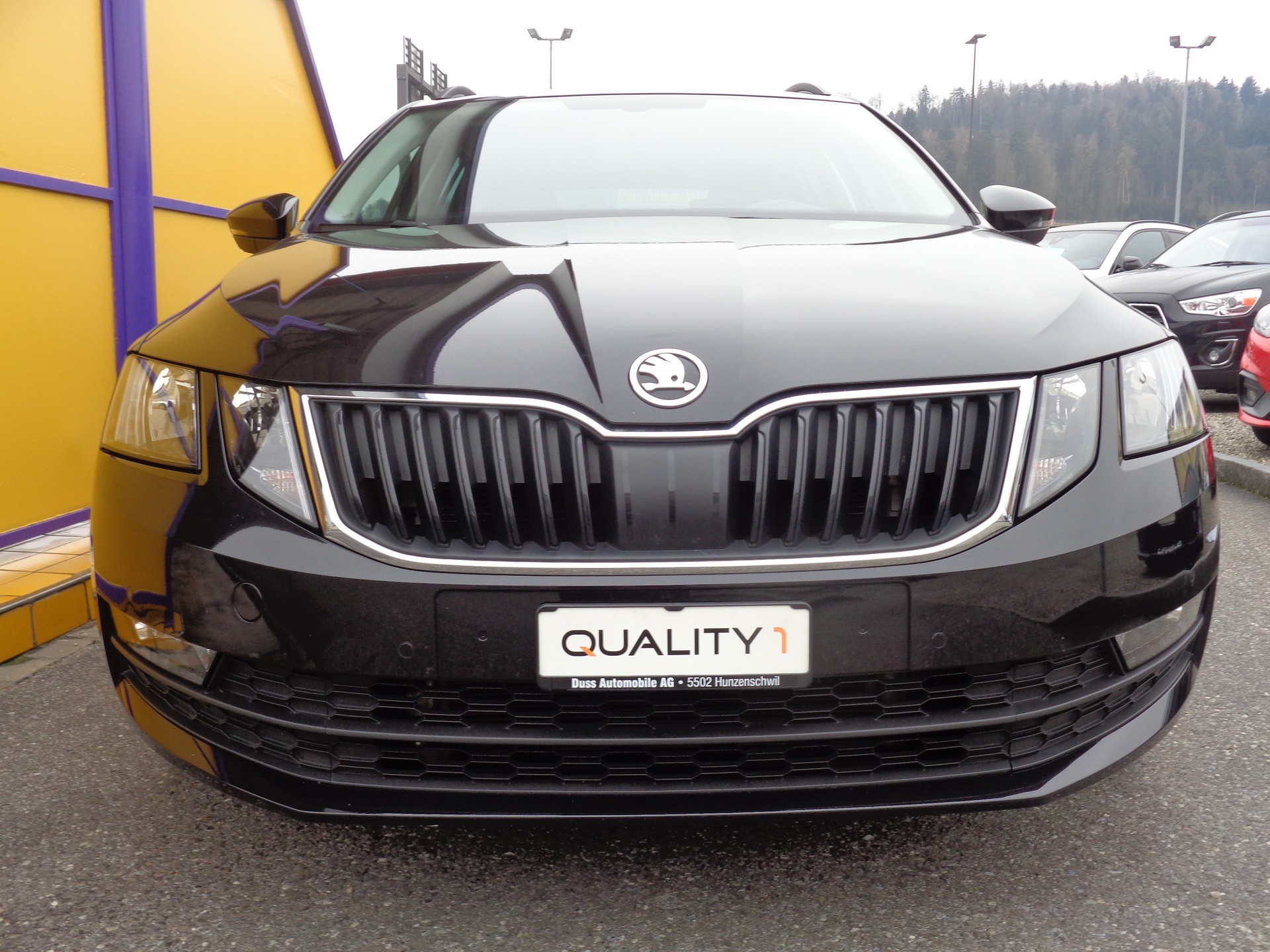 SKODA Octavia Combi 2.0 TDI Ambition DSG-showroom-element-3