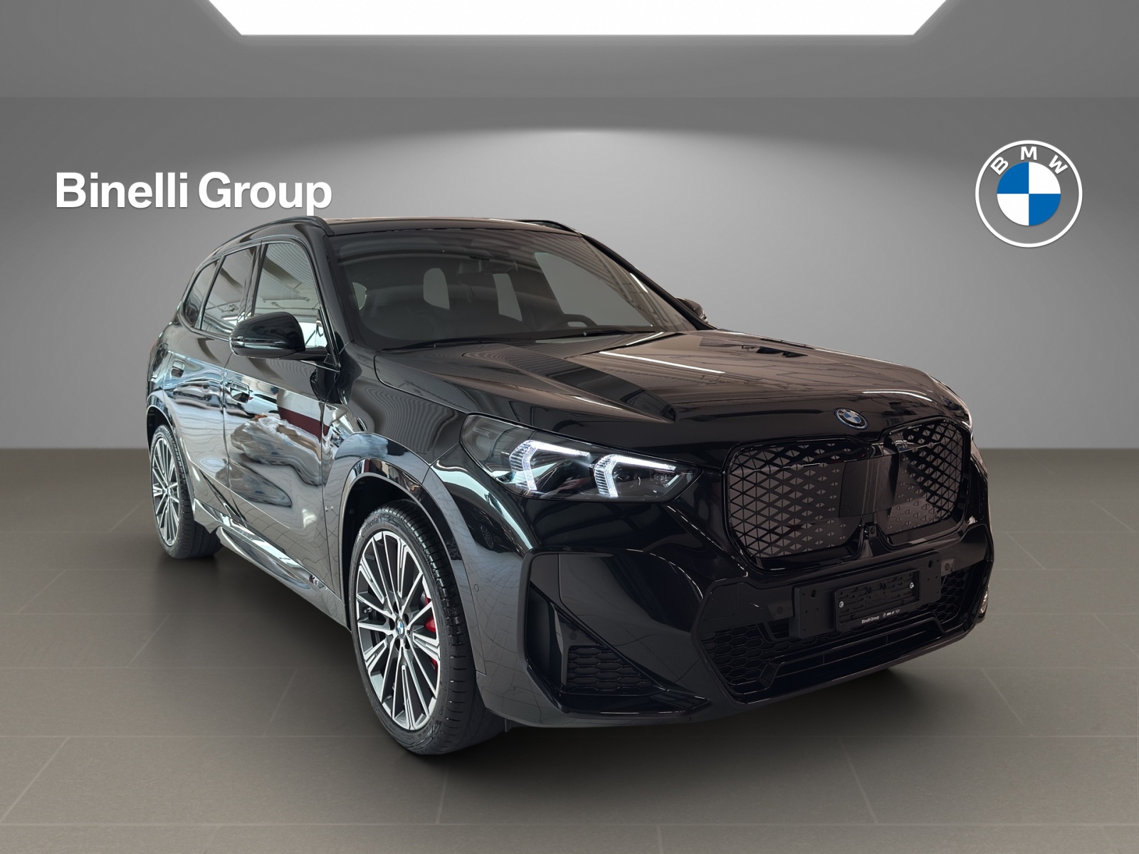 BMW iX1 xDrive 30 Edition M Sport-showroom-element-2