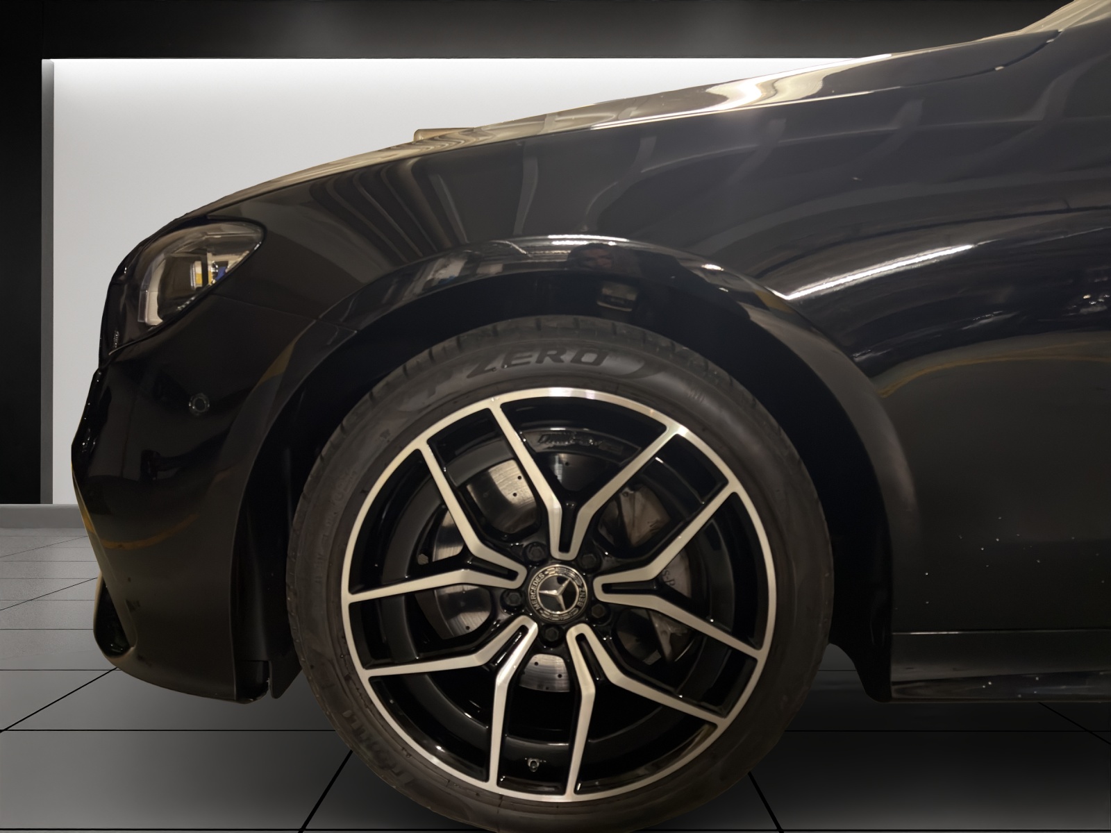 Image MERCEDES-BENZ E-200 E 200 Coupé 4Matic AMG Line 9G-Tronic