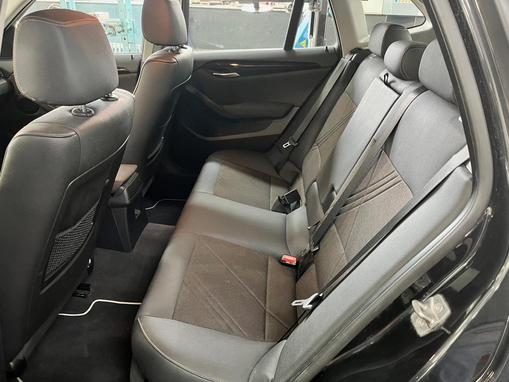 BMW X1 xDrive 18d xLine Steptronic-image-12