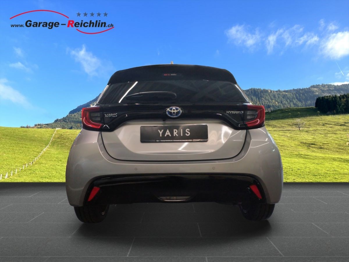 TOYOTA Yaris 1.5 VVT-i HSD Premium-showroom-element-2
