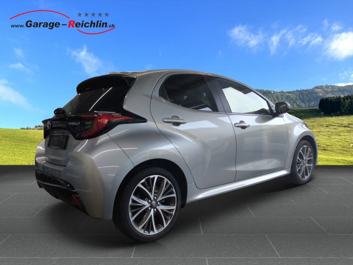 TOYOTA Yaris 1.5 VVT-i HSD Premium-showroom-element-3