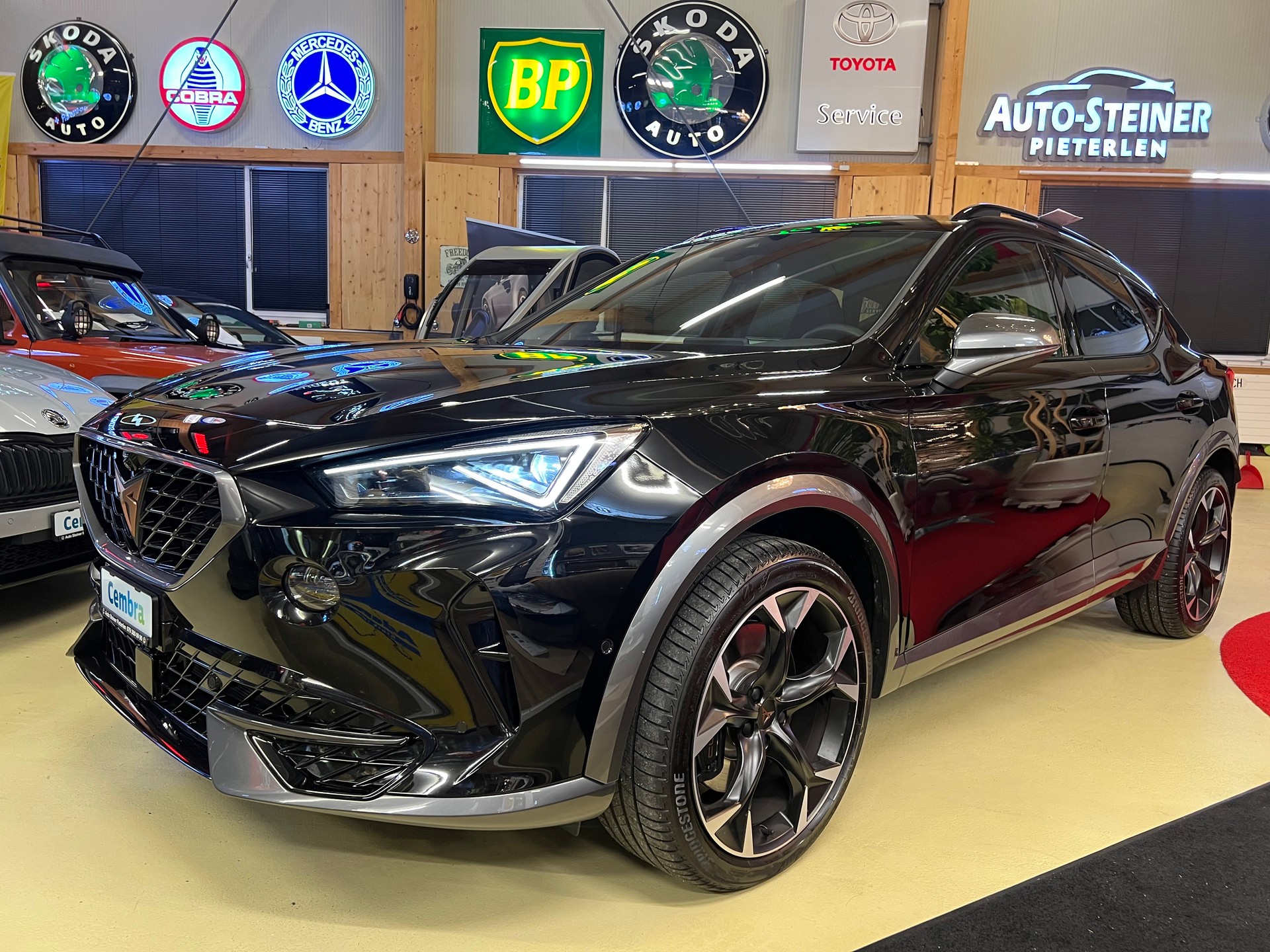 CUPRA FORMENTOR VZ "310 PS" CH WAGEN !! 2.0 TSI VZ 4-Drive DSG SPORT. NUR 6`900 KM. TOP ZUSTAND !! SO + WINTER REIFEN NEU !!-showroom-element-1