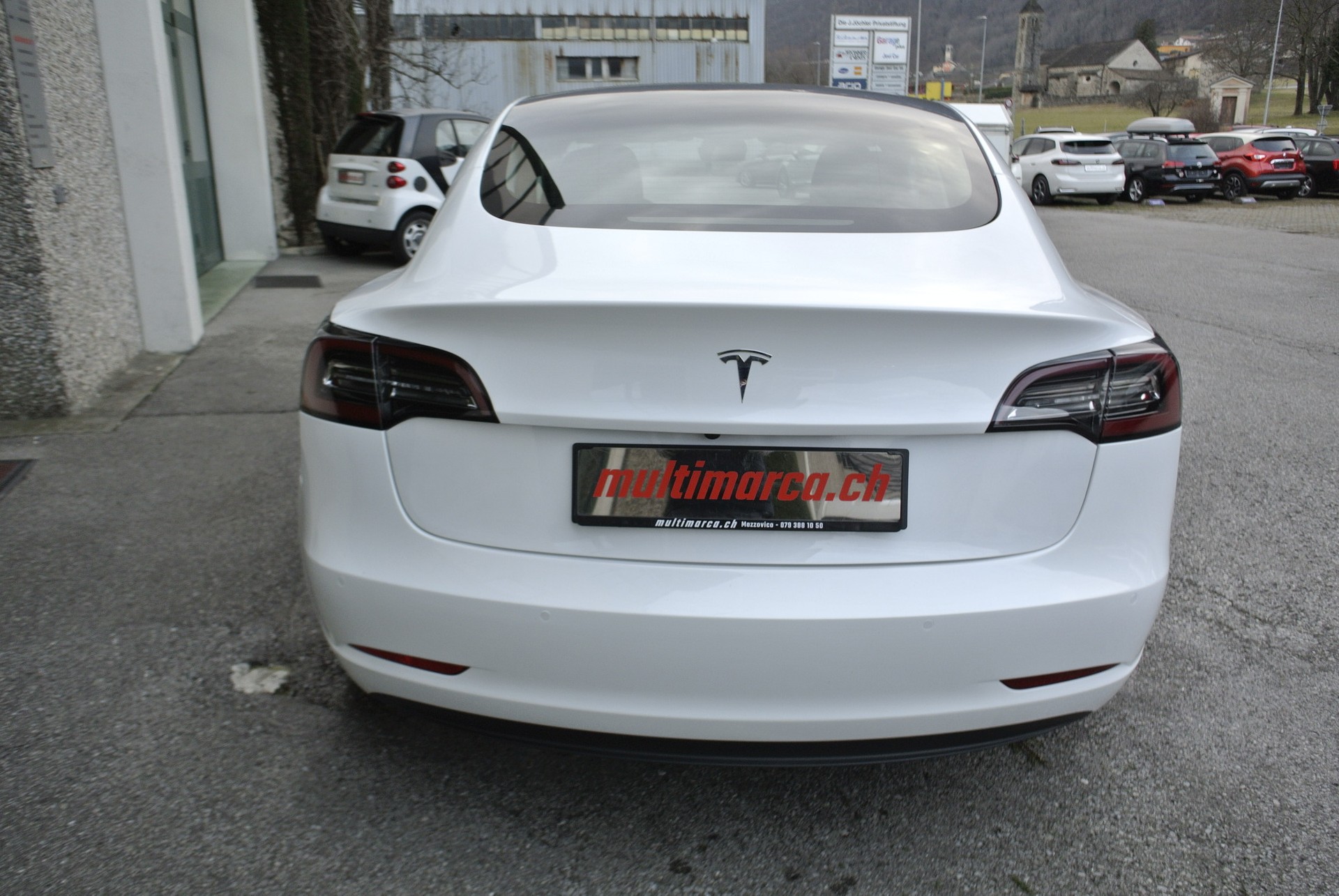 TESLA Model 3-image-6