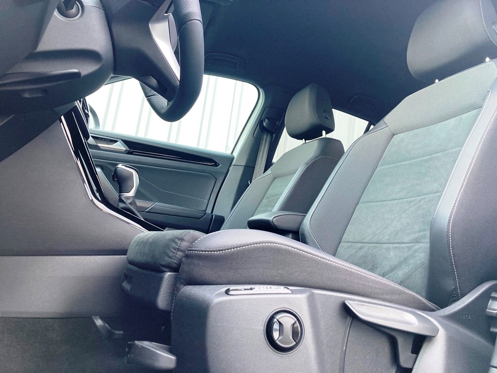 VW T-Roc 1.5 TSI EVO R-Line DSG-image-13